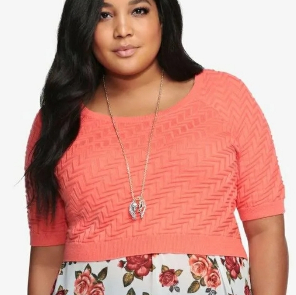 💙 $2/20 LIKE NEW Torrid Coral Semi-Crop Raglan Sleeve Chevron Knit Sweater Sz 1